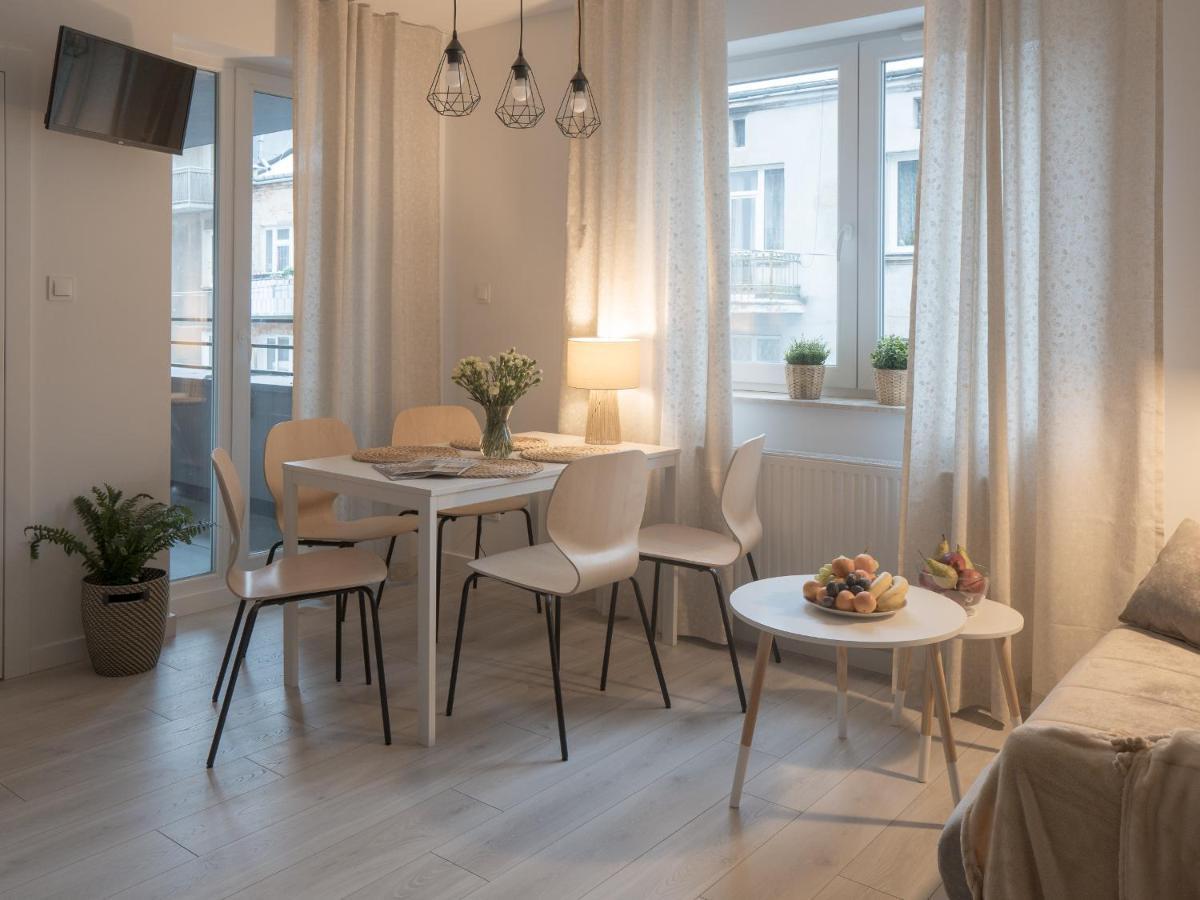 Apartament Clever 1 Kamienica Grochow Varşovia Exterior foto